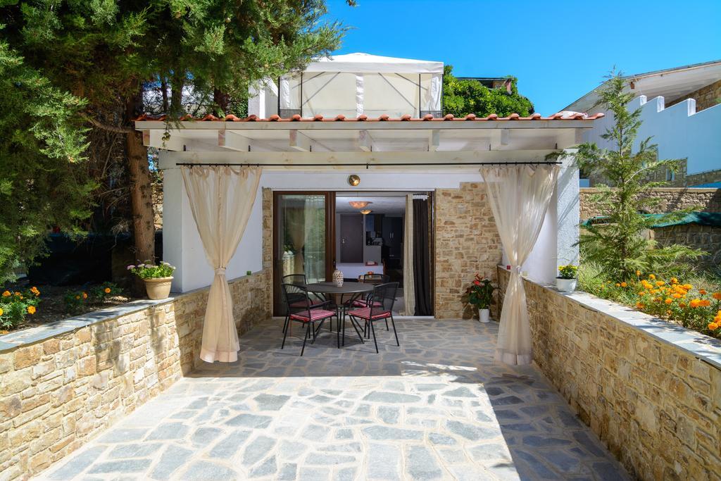 Maria Elena Villas Neos Marmaras Exterior photo